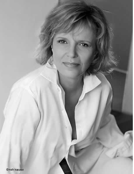 *hier geht es zur vita